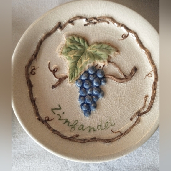 🍇Vintage Grape & Grapevine Pattern Plates - MWW Market - Picture 4 of 9